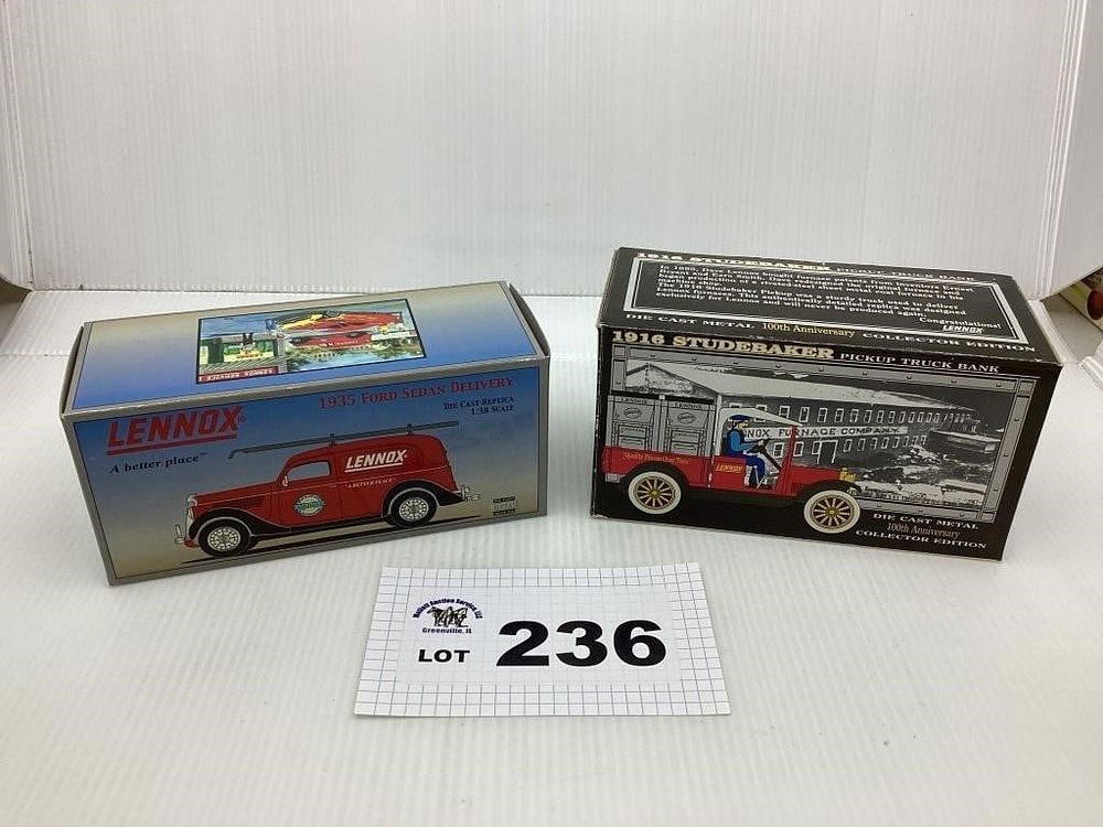 Lot 236: 1:25 SCALE - LENNOX 1916 STUDEBAKER BANK / 1:38