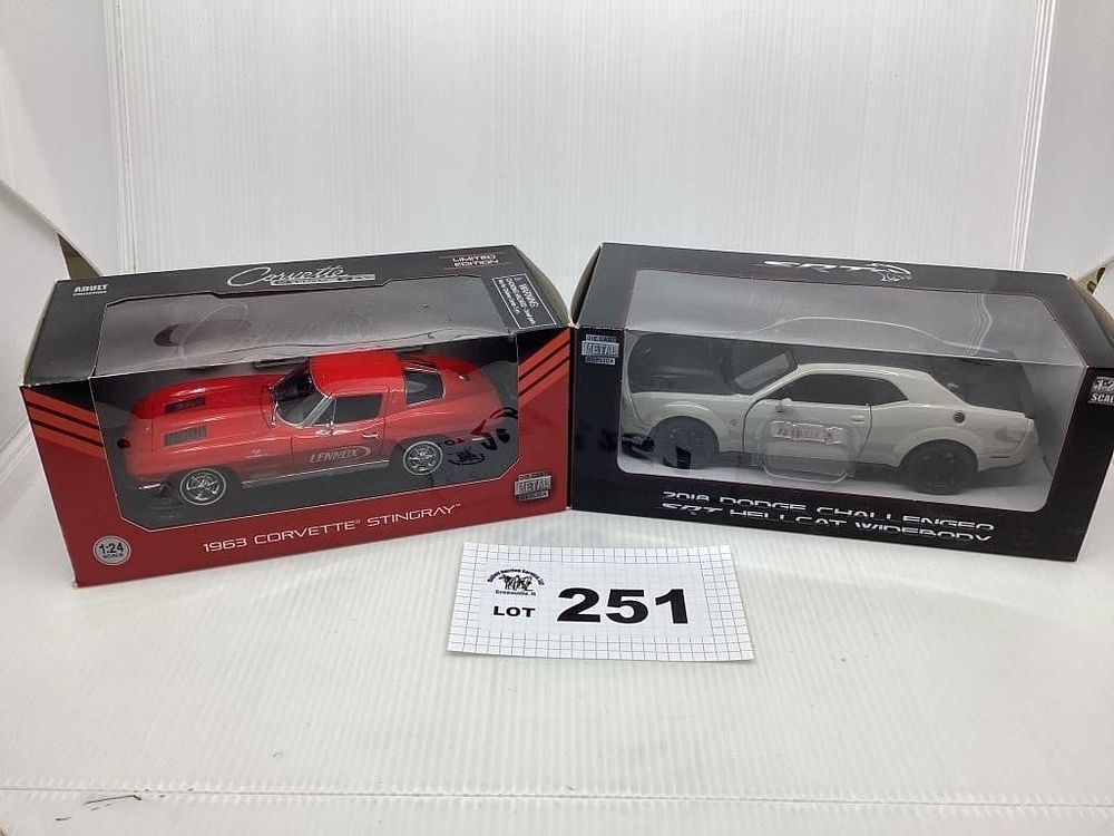 Lot 251: 1:24 SCALE - 1963 CORVETTE STINGRAY / 2018 DODGE