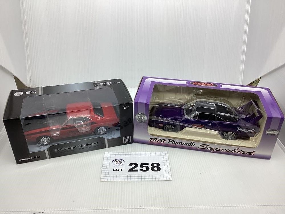 Lot 258: 1:24 SCALE LENNOX 1970 DODGE CHALLENGER /