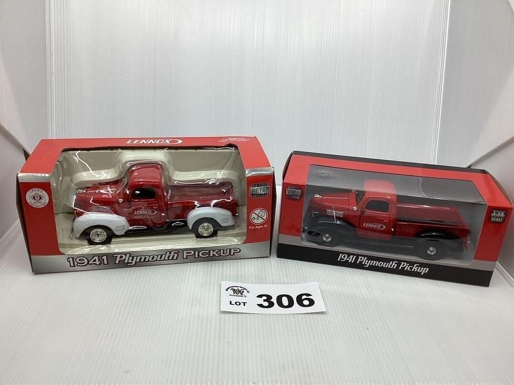 Lot 306: 1:24 SCALE LENNOX 1941 PLYMOUTH PICKUPS