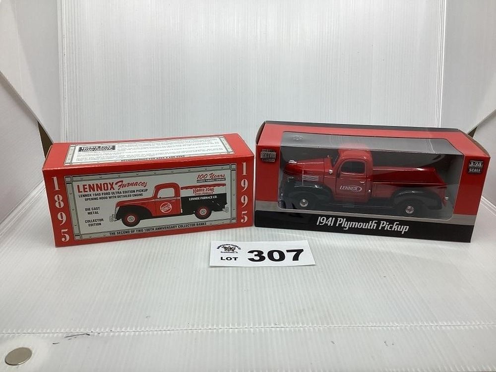 Lot 307: LENNOX 1940 FORD BANK / 1:24 SCALE LENNOX 1941