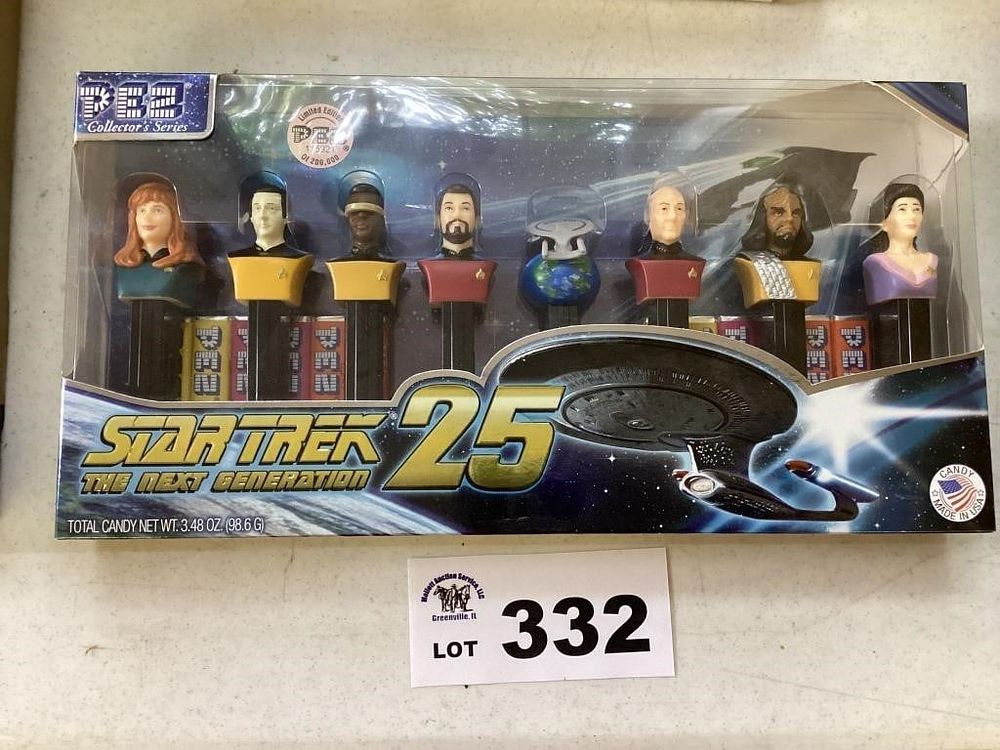 Lot 332: STAR TREK THE NEXT GENERATION 25 - PEZ SET