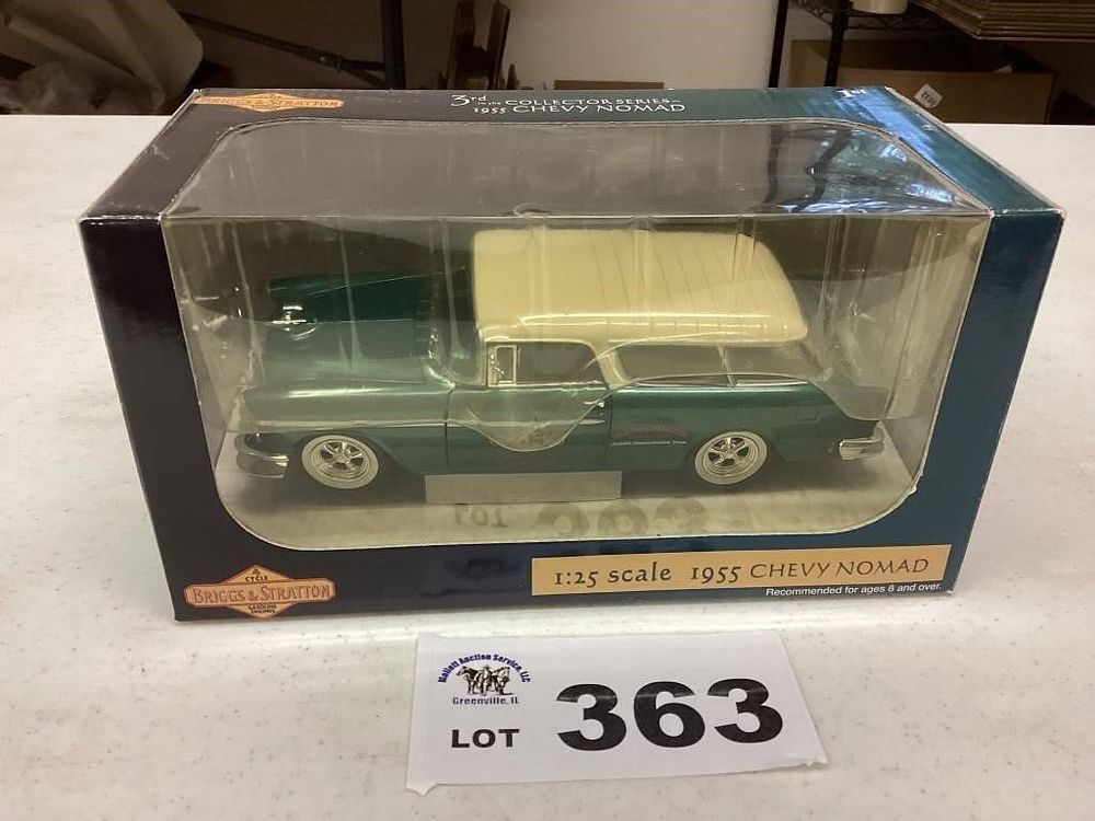 Lot 363: 1:25 SCALE 1955 CHEVY NOMAD
