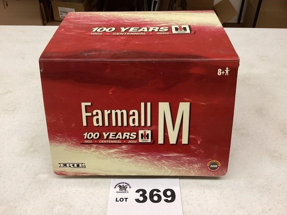 Lot 369: 1:16 SCALE FARMALL M