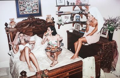 שרה באבא , נ. 1981 - מתוך הסדרה סקס וטייק אווי, 2015. טכניקה: הדפס צבע דיגיטלי מידות: 80X120 ס"מ 