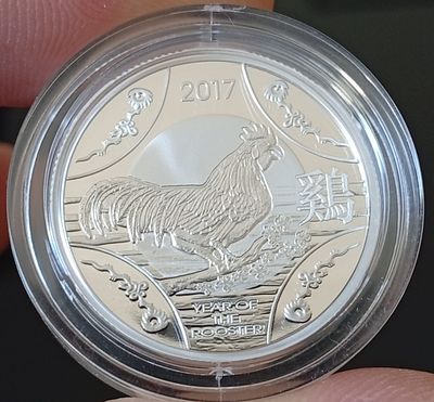 מטבע כסף טהור 999 
שנת התרנגול 2017. 
משקל 11.66 גרם. 
ממוספר 686 מתוך 10,000 
