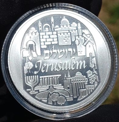 אונקיה מכסף טהור 999 "ירושלים" שנת 2025 של החברה הישראלית למטבעות 
