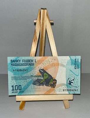 שטר 100 אריארי מדגסקר (מזרח אפריקה) - שנת הנפקה 2017
