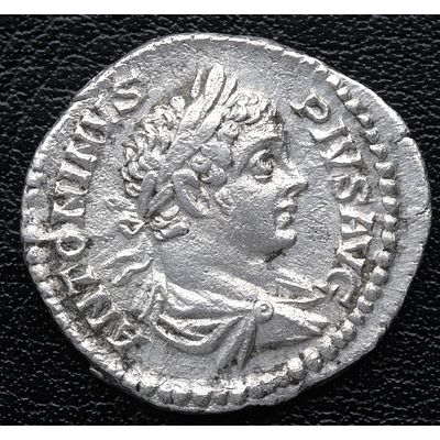 IMPERIO ROMANO - 205 d.C. Caracalla. Roma. Denario. Ag. MBC+