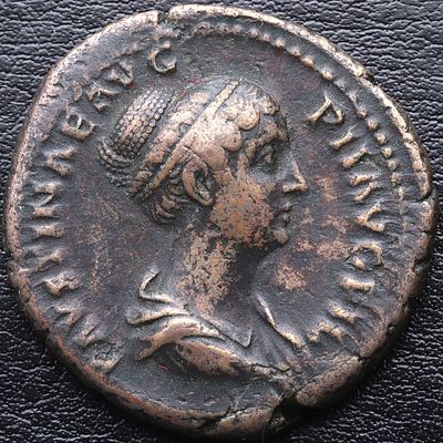 IMPERIO ROMANO. Faustina II - Sestercio. 140-175. MBC. Ae. Ceca Roma