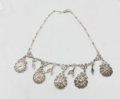 שרשרת מיוחדת במינה, עבודת יד פליגרן. תוניסיה המאה ה-19. נעשה על ידי ת"ח וקדוש מג'רבא.