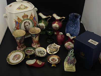 A job lot of assorted collectibles including Limoges, Victorian glass eye bath etc, shipping
