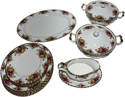 A Royal Albert Old Country Roses Pattern Bone China Table Service. 17 pieces