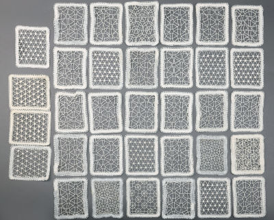 [НАРОДНЫЕ ПРОМЫСЛЫ] Салфетки квадратные. Вязание на коклюшках. СССР, середина 20 века. 
100% 