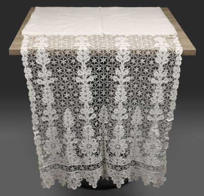 Льняная занавесь на кольцах с отделкой кружевом. СССР, середина 20 века.