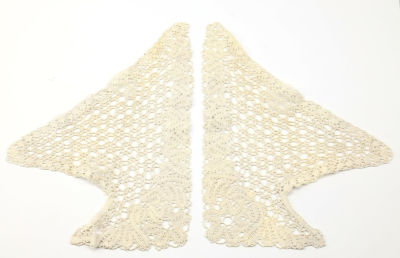 Часть от женского платья (манжета). Коклюшечное плетение. Россия, конец 19 века 
Ткань 