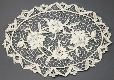 [НАРОДНЫЕ ПРОМЫСЛЫ] Салфетка. Вязаная на коклюшках. Авторская ручная работа. Российская 