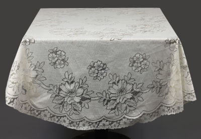 Скатерть настольная. Машинная вязка. Польша, третья четверть 20 века. 
Полиэстер, машинная 