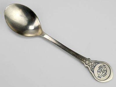 Чайная ложка "на первый зубок" из серии Знаки зодиака "Рыбы". Серебро. Великий Устюг, Россия, 