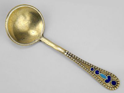 Ложка для соли. Серебро, горячие эмали. Ленинградская ювелирная фабрика, СССР, 1957 год. 