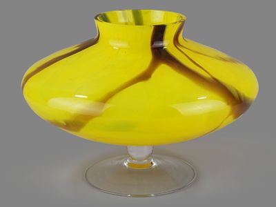 Ваза "Карнавал". Автор модели - Франтишек Куделка, Прахенский стекольный завод (Prachen Glass) 