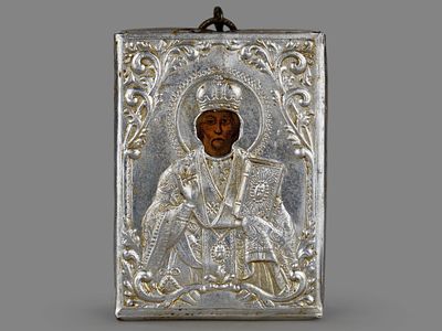 Икона в окладе "Святитель Николай Чудотворец". ХХ век. Паломническая реликвия. 
Дерево, 