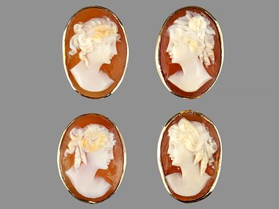 [Редкость] Комплект из четырех пуговиц с камеями &laquo;Богиня Флора&raquo;. Италия (камеи), конец XIX — 