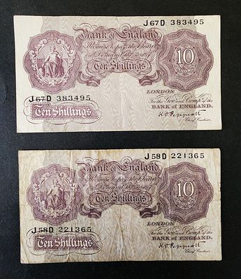 אנגליה GREAT BRITAIN- לוט 2 שטרות' פיק 366, 1940-1948, 10 שילינג, אחד VF השני FINE.
