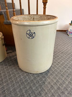 30 Gal Blue Star Crock