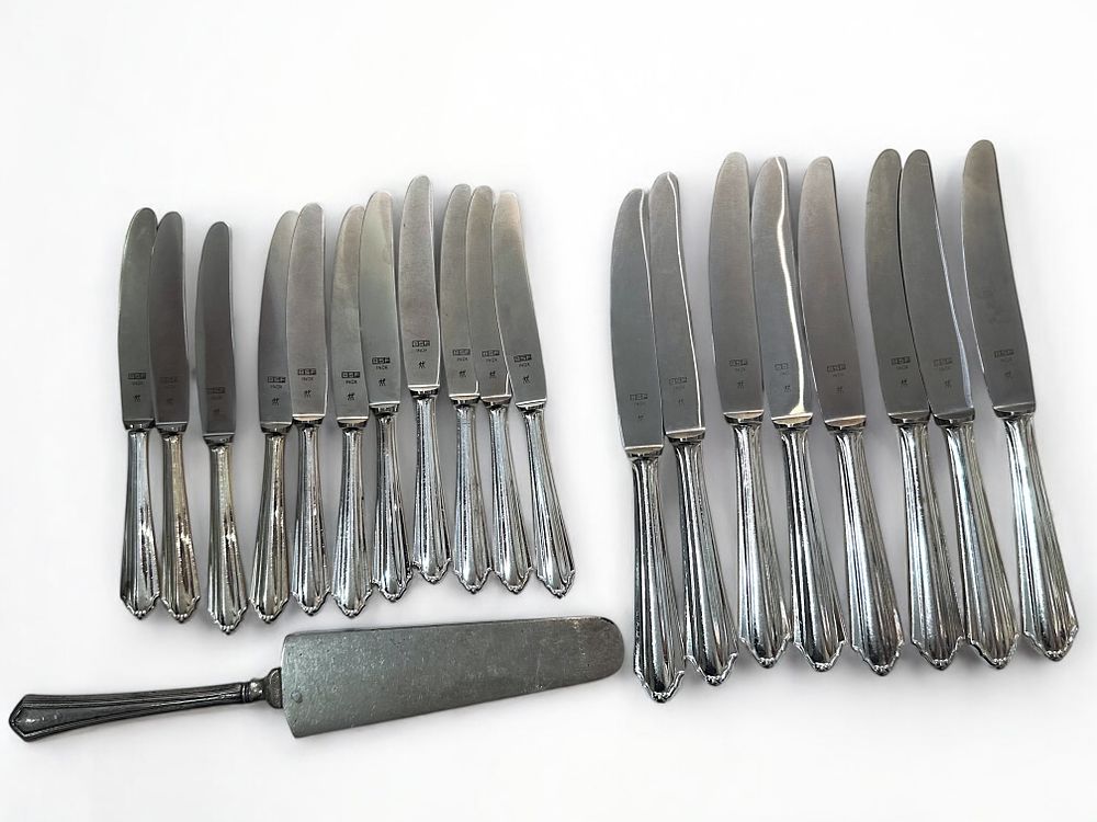 מוזה בית מכירות לעתיקות ואמנות | מכירה  40 | חלק א - תכשיטי זהב, כלי כסף, שעוני יוקרה, אוסף צילומים מהמאה ה19, עטים, מטבעות ושטרות, אומנות ועוד.