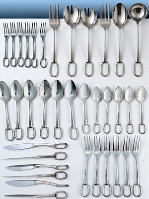 Hermes - סט סכו"ם מצופה כסף לשישה סועדים תוצרת הרמס. הסט כולל 6 כפות, 6 כפיות, 6 מזלגות גדולים 