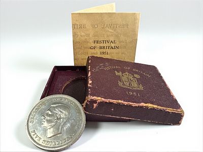 מטבע זכרון אנגלי ע"ס 5 שילינג 1951. מארז מקורי. משקל: 28.02 גרם. 
קוטר: 4 ס״מ.