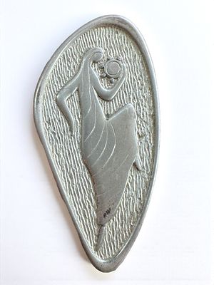 סיכת כסף סטרלינג ישראלית ישנה עשויה בעבודת יד. לא חתומה - כסף נבדק. סיכה אחורית חסרה. מידות: 