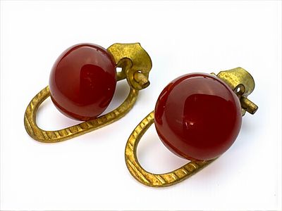 זוג עגילי אופנה רטרו. 1.5 ס״מ 
1.67 גרם