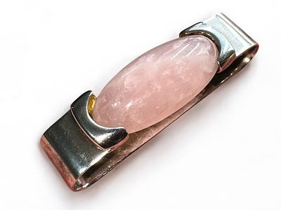 סיכה לשיער עשויה כסף סטרלינג 925 ואבן ורודה. מידות: 5x1.5 ס"מ. 
14.45 ג