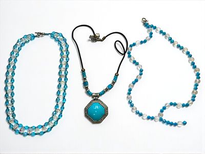 3 מחרוזות אופנה.