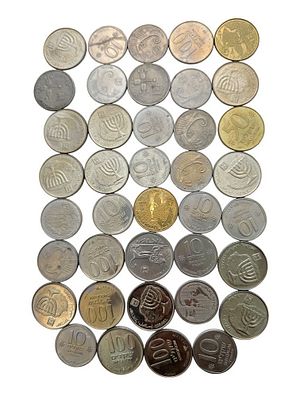 לוט מטבעות חנוכה ודיוקנאות.