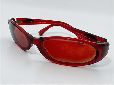 משקפי שמש ישנות.