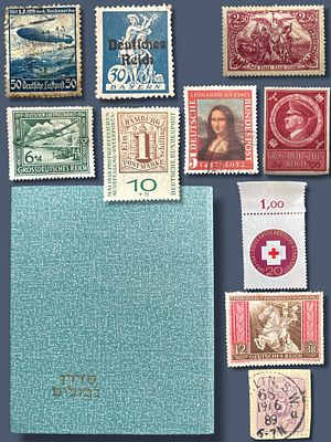 אלבום בולים עתיקים, בעיקר בולי גרמניה.