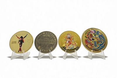 4 מטבעות פנטזיה.