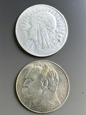 2 מטבעות כסף 750 פולנים ע"ס 10 זלוטי כ"א 1932,1936. משקל כולל: 44 גרם.