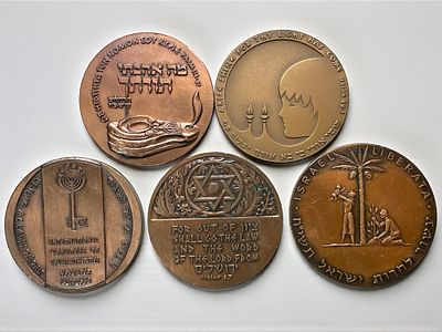 5 מדליות ברונזה בהוצאת החברה הממשלתית.