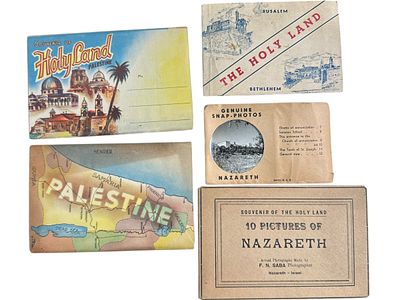 5 אלבומי גלויות וצילומים מתקופת פלשתינה, פרחים מיובשים ואתרים שונים בארץ ישראל.