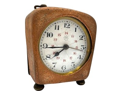 שעון פליז עתיק תוצרת Junghans, מנגנון מכני במצב עבודה. ככל הנראה שעון מסעות. גרמניה 1920 בקירוב. 