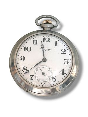 שעון כיס אמריקאי עתיק, תוצרת waltham, מנגנון מכני במצב עבודה תקין. קוטר- 47 מ"מ