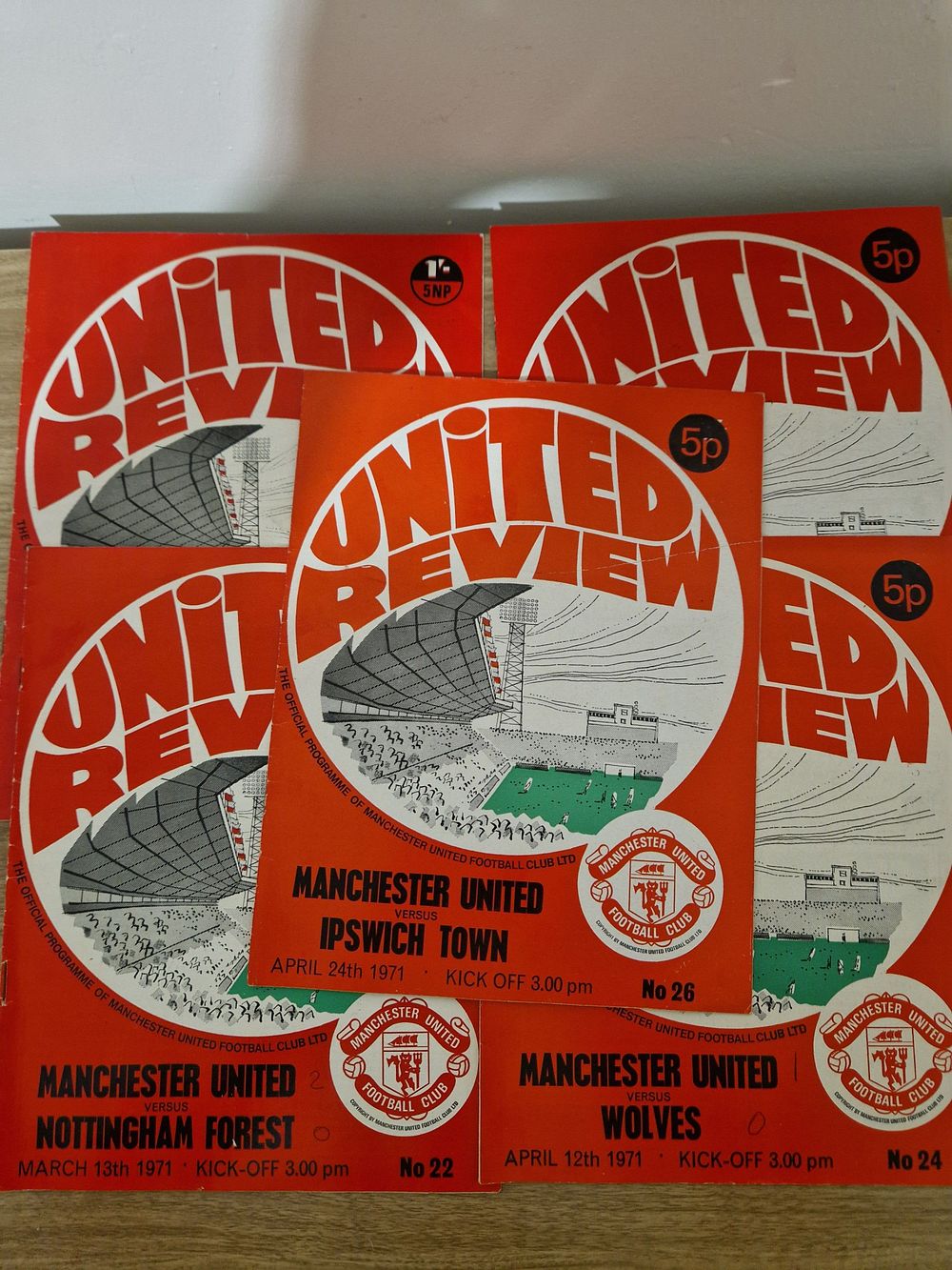 Lot 154: Vintage man united programs