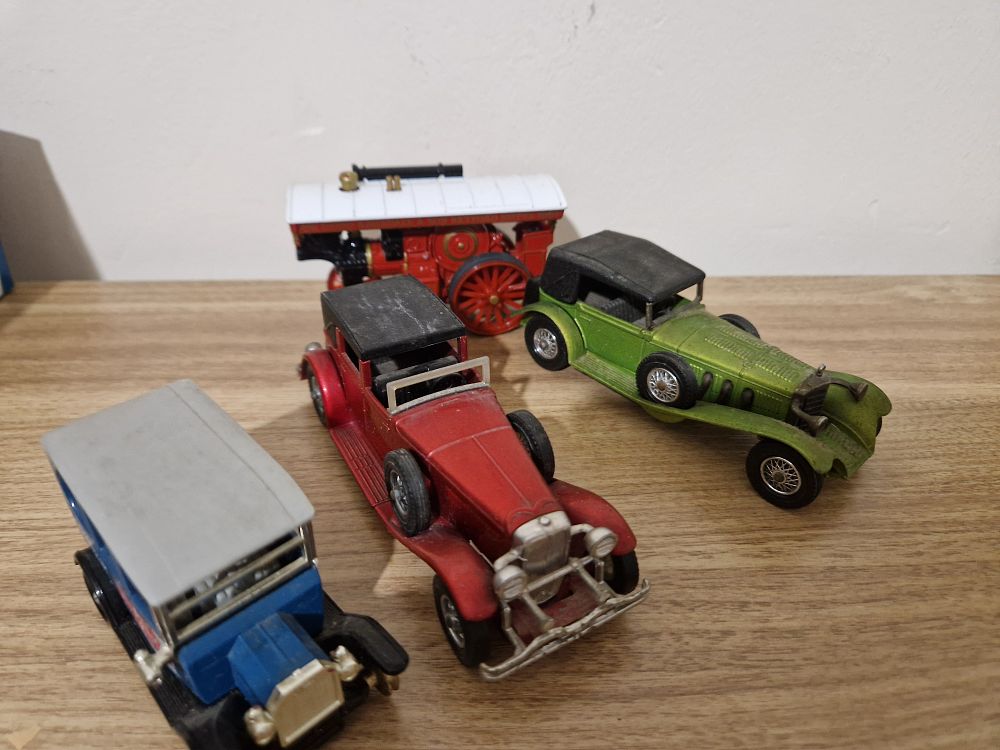 Lot 156: joblot of vintage cars
