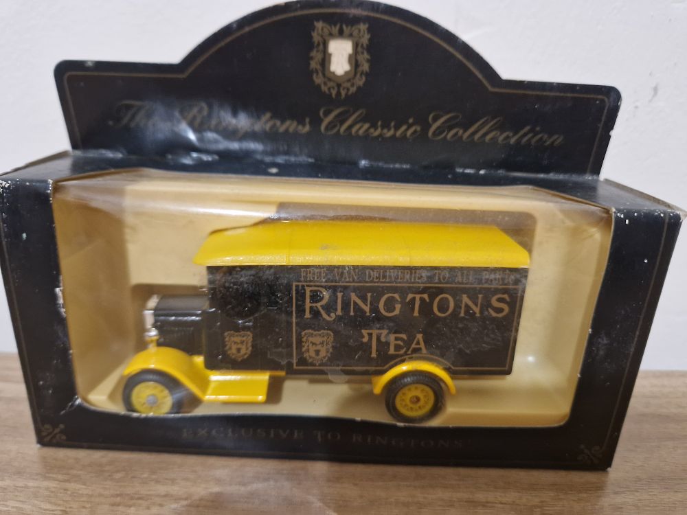 Lot 160: vintage model car