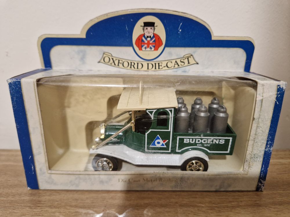 Lot 168: vintage model car