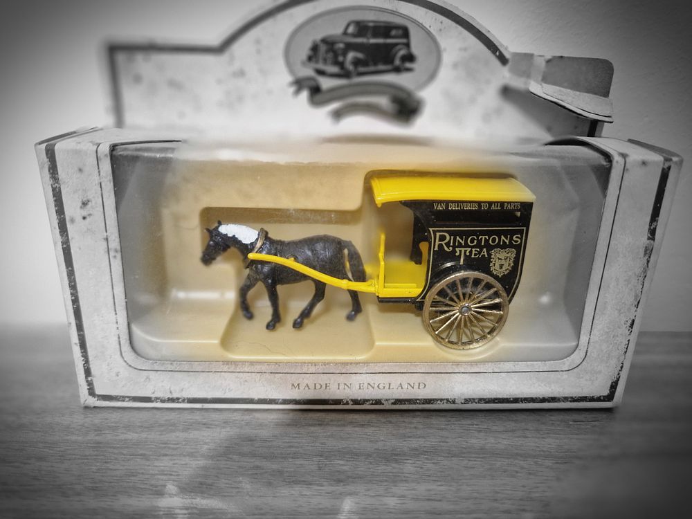 Lot 170: vintage model car